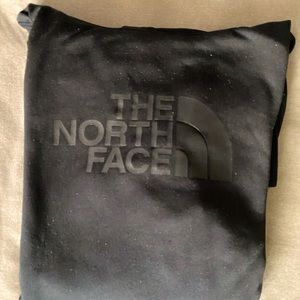 Men’s ‘The North Face’ Pull Over hoodie sweater